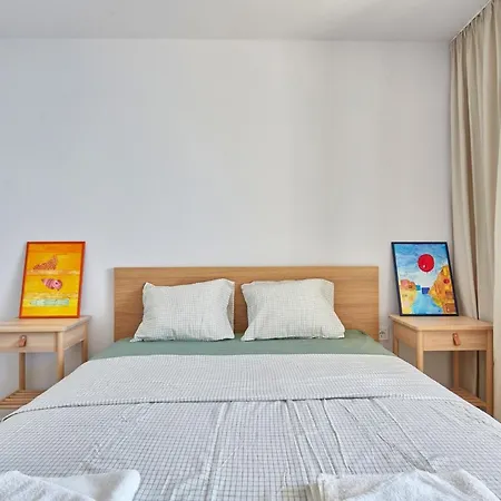 1bd Flat With A Stunning Sea View In Apartment *